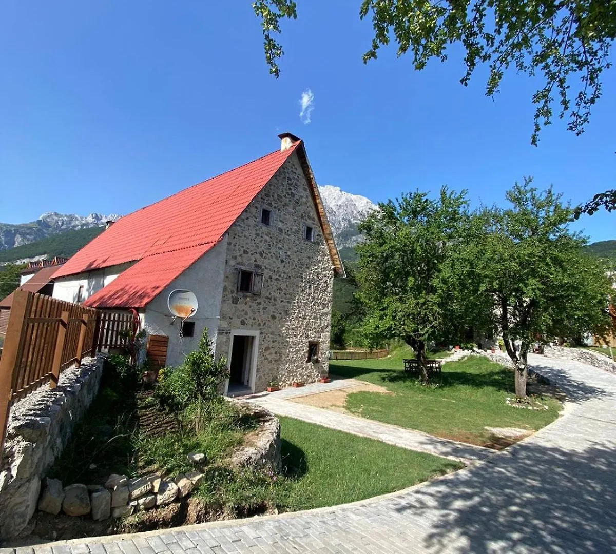 Guesthouse Dritan Tethorja Theth Albania