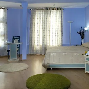 Stela Center 3*, Tiran Arnavutluk